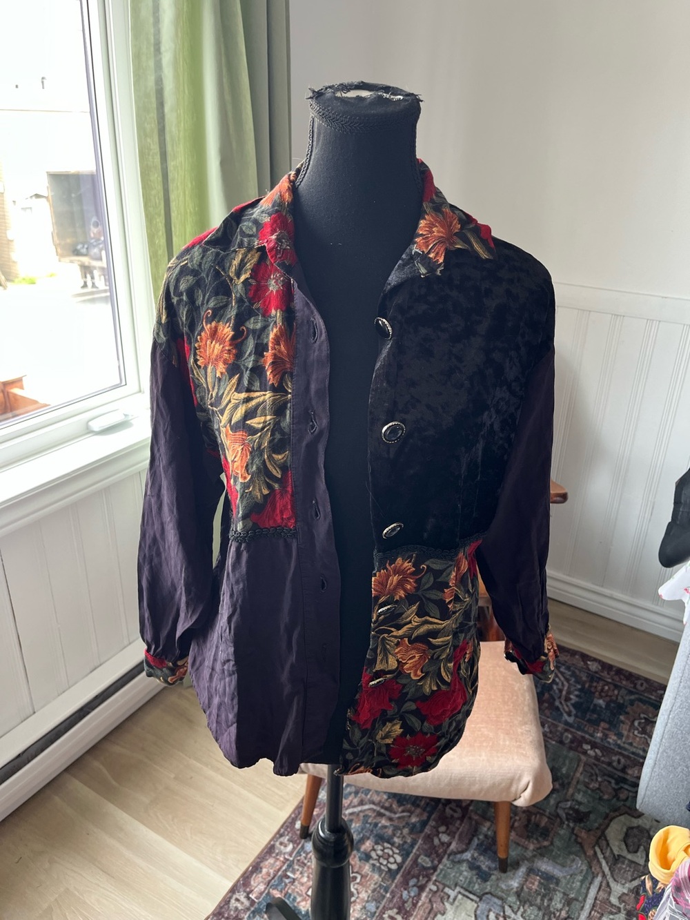 Women’s gorgeous vintage patchwork blazer/jacket Floral and Velvet button up